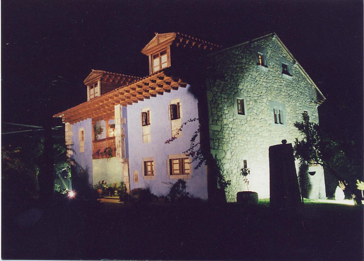 El Ama De Llaves Guest House Hontoria Exterior photo